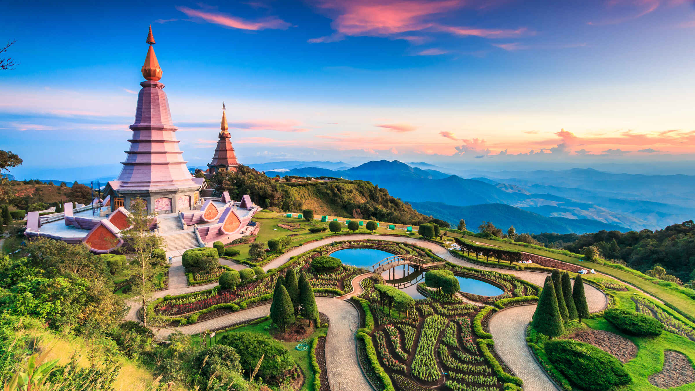 Thailand-reopens-to-international-tourists